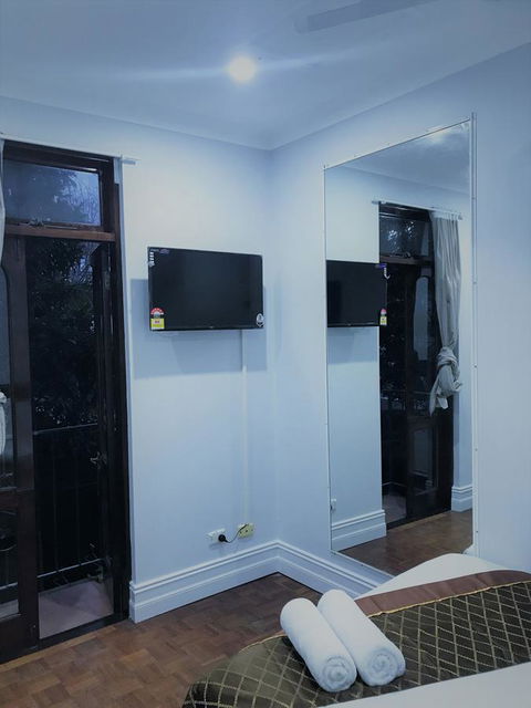 Newtown Cozy Stays - Local Tourism 40