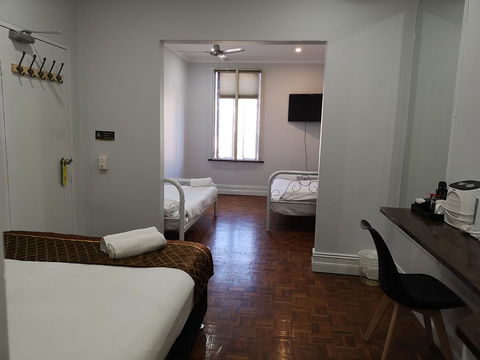 Newtown Cozy Stays - Local Tourism 29