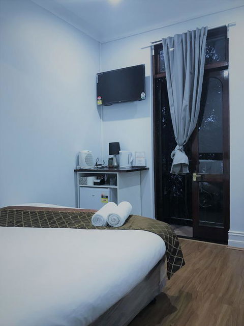 Newtown Cozy Stays - Local Tourism 41