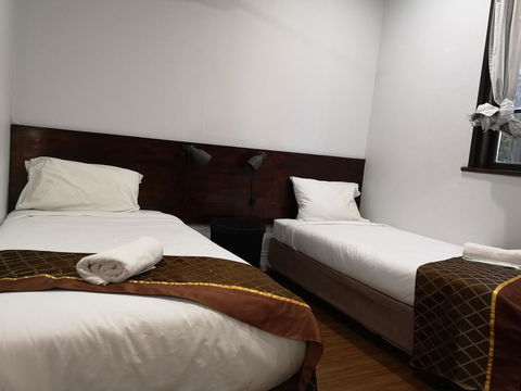Newtown Cozy Stays - Local Tourism 28