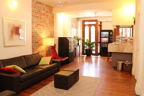 Newtown Cozy Stays - Local Tourism 9