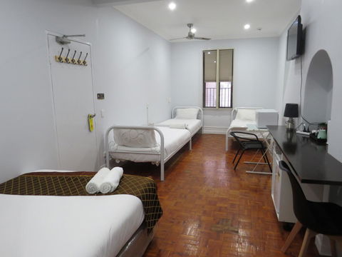 Newtown Cozy Stays - Local Tourism 42