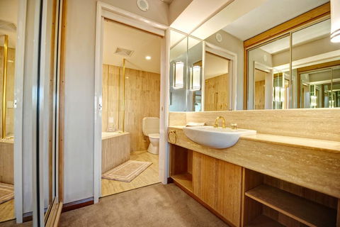 Charlesworth Bay Beach Resort - Bed n Breakfasts 18