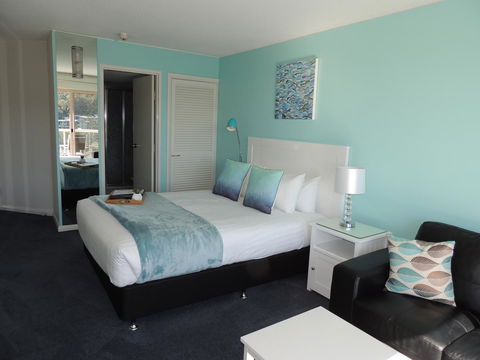 Charlesworth Bay Beach Resort - Bed n Breakfasts 34