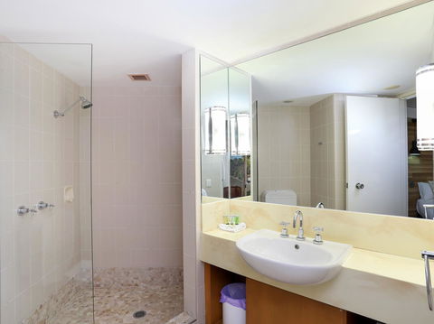 Charlesworth Bay Beach Resort - Bed n Breakfasts 42