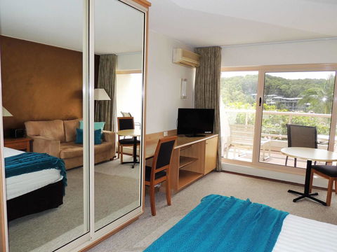 Charlesworth Bay Beach Resort - Bed n Breakfasts 31