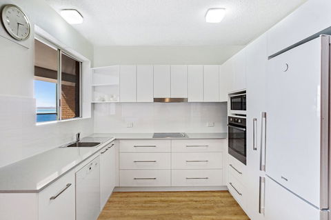Victoria Parade, Kiah, Unit 10, 53 - Accommodation Australia 5