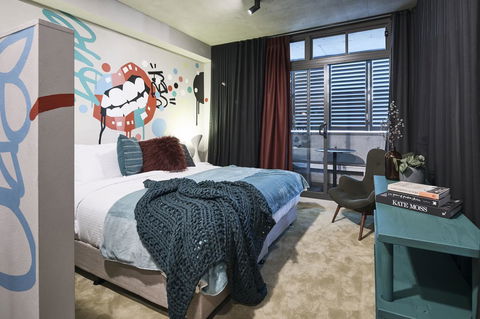 The Collectionist Newtown - Accommodation Australia 20