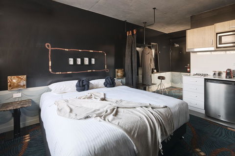The Collectionist Newtown - Accommodation Australia 36