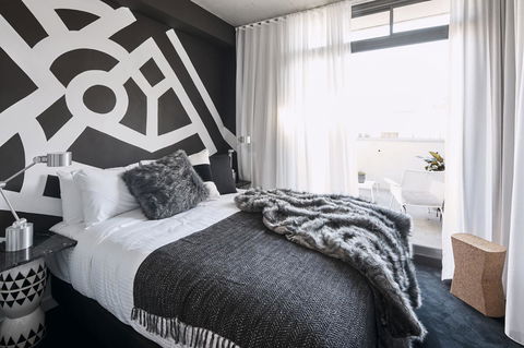 The Collectionist Newtown - Accommodation Australia 5