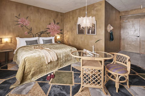The Collectionist Newtown - Accommodation Australia 1