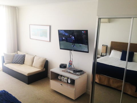 BASE Holidays - Ettalong Beach Premium Apartments - Accommodation Australia 32