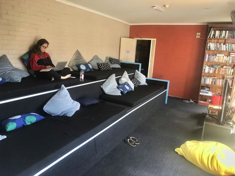 Newtown Backpackers - Local Tourism 4