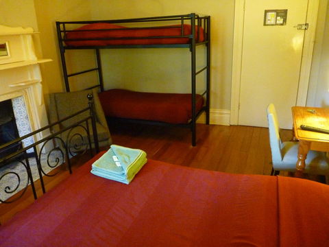 Newtown Backpackers - Local Tourism 20