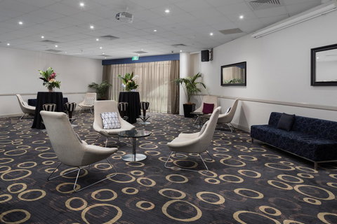 Rydges Parramatta - Bed n Breakfasts 41