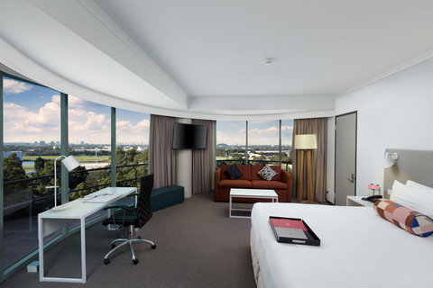 Rydges Parramatta - Bed n Breakfasts 6