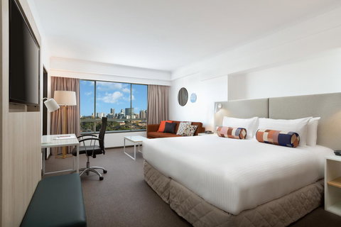 Rydges Parramatta - Bed n Breakfasts 13