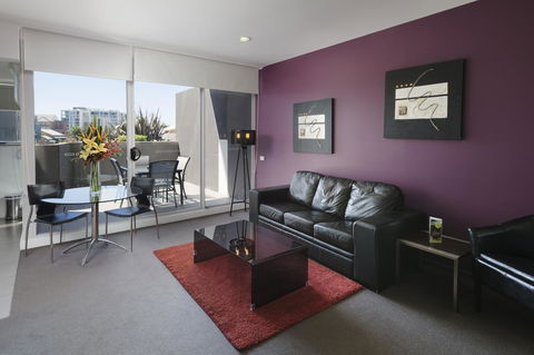 Honeysuckle Executive Apartments - Local Tourism 28