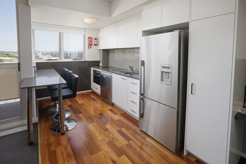 Honeysuckle Executive Apartments - Local Tourism 4