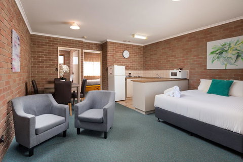 Corowa Bindaree Holiday Park - Accommodation Australia 0