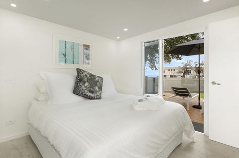 The Beach House North Wollongong - Local Tourism 12