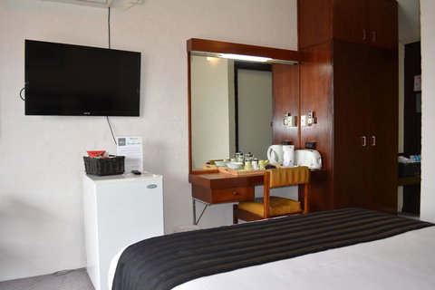 The Apple Inn - Australia Shopping 28