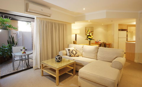 The York By Swiss-Belhotel - Local Tourism 32