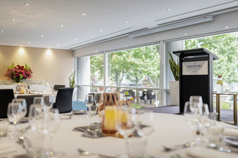 Novotel Sydney Darling Square - Accommodation Australia 24
