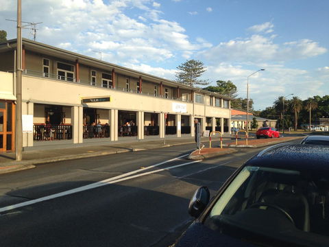 Lakes And Ocean Hotel Forster - Australia Shopping 28