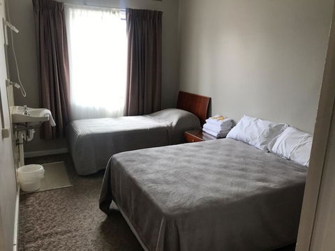 Lakes And Ocean Hotel Forster - Australia Shopping 22