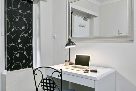 Airport Hotel Sydney - Accommodation Australia 3