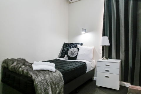 Airport Hotel Sydney - Accommodation Australia 18