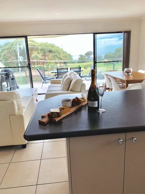 Seachange 3 - Accommodation Australia 3