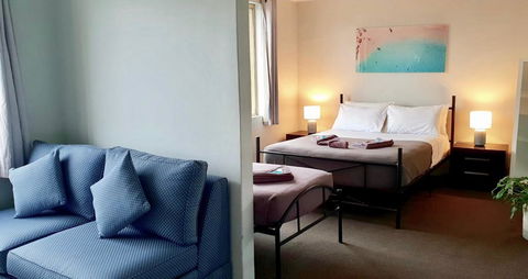 Manly Beachside Apartments - Local Tourism 3