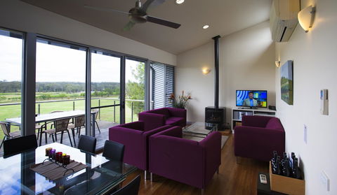 Adina Vineyard - Australia Shopping 16
