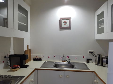 Paxsafe Sydney Hyde Park Budget Apartments - Australia Shopping 12