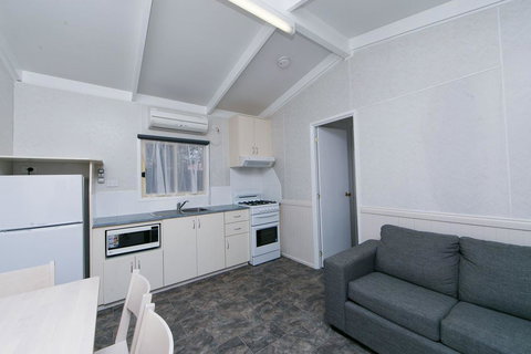 Crestview Tourist Park - Accommodation Australia 13