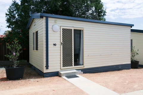 Crestview Tourist Park - Accommodation Australia 12