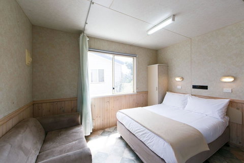 Crestview Tourist Park - Accommodation Australia 15