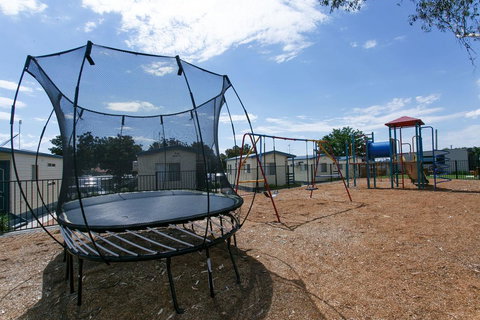 Crestview Tourist Park - Accommodation Australia 4