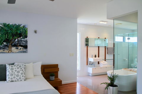 Casuarina Beachfront House - Hostie Properties - Accommodation Australia 8