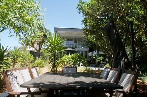 Casuarina Beachfront House - Hostie Properties - Accommodation Australia 14