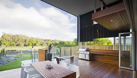 Casuarina Beachfront House - Hostie Properties - Accommodation Australia 26