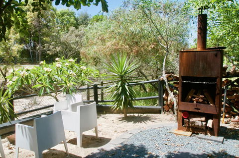 Casuarina Beachfront House - Hostie Properties - Accommodation Australia 15