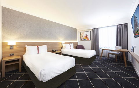 Furama Darling Harbour - Accommodation Australia 4