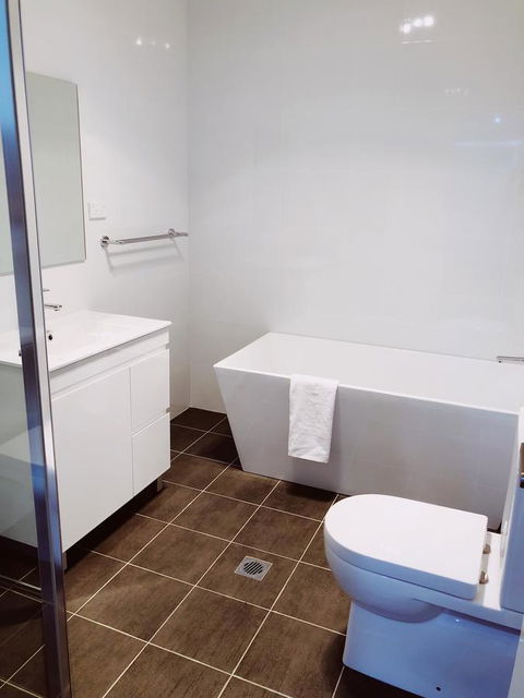 44A Adelaide Street - Accommodation Australia 4