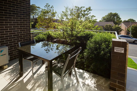 Charlestown Executive Apartments - Australia Shopping 5