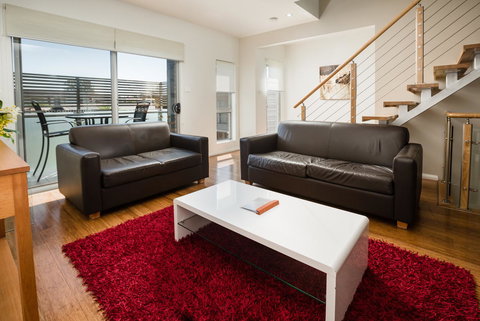 Charlestown Executive Apartments - Australia Shopping 3