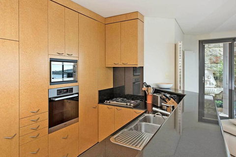 STUNNING MANLY VIEWS - Local Tourism 11