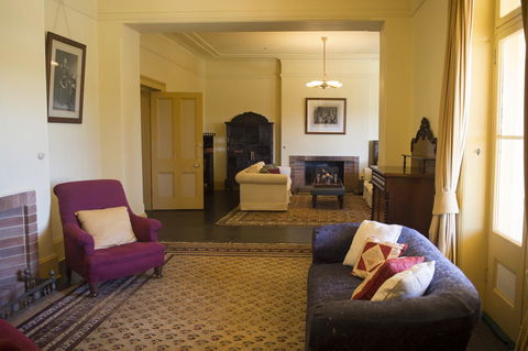 Hillview Heritage Hotel - Accommodation Australia 11